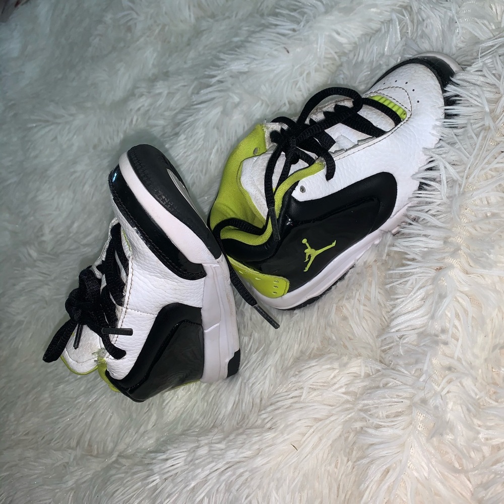 Boys toddlers Jordan’s size 11c